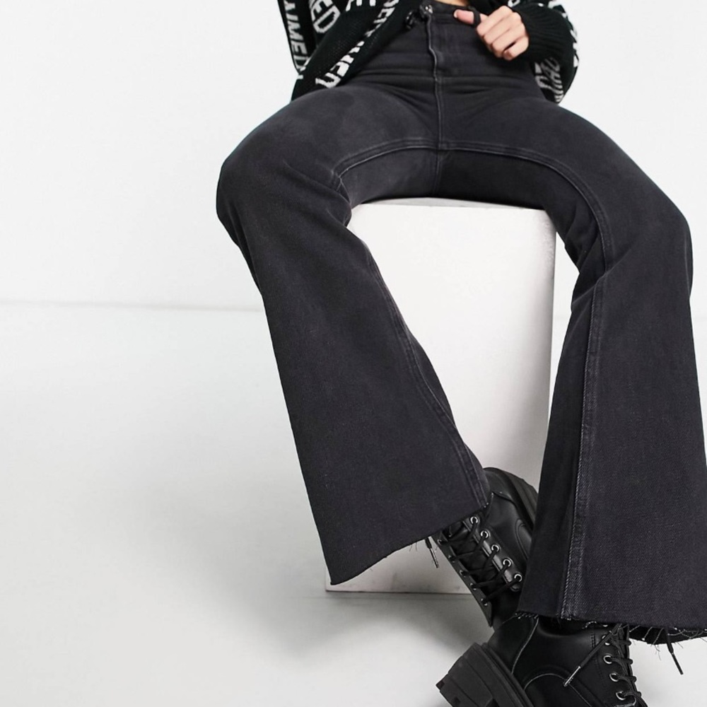 Reclaimed Vintage ‘the 99’ flare jean in washed black